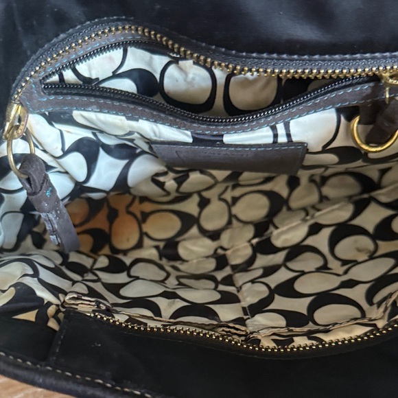 Black and Tan Women's Bag - Picture 5 of 8